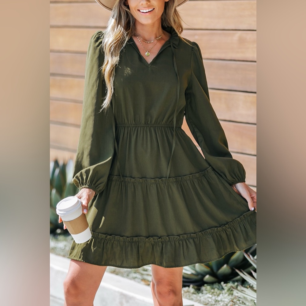 NWOT CUPSHE tie neck mini dress